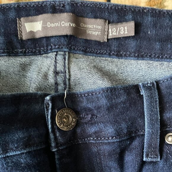 COPY- Levi's Jeans Demi Curve Classic Fit Straight Leg Blue Denim Size 12/31 - Picture 3 of 5